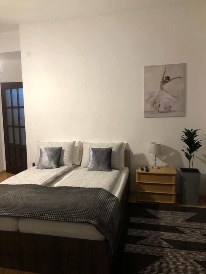 Apartament Basak 2 Apartment Deva Exterior photo